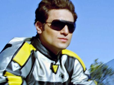 पर्दे पर शाइनी कहेंगे..आई एम बैक.. 'वेलकम बैक'