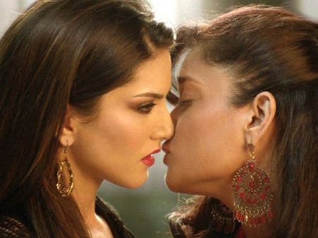 सन्नी और संध्या दोनों डर रहे थे एक दूसरे को किस करने में!