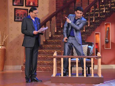 कॉमेडी नाइट्स में रजत शर्मा, सवालों के कटघरे में कपिल!