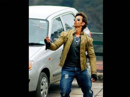 बैंग बैंग के गाने के लिए घंटों शूट कर रहे हैं रितिक, तीन डांस फॉर्म करते दिखेंगे