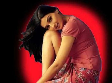 'अब फिल्मों संग नहीं बेटे संग जीना चाहती हूं जिंदगी का हर लम्हा.'