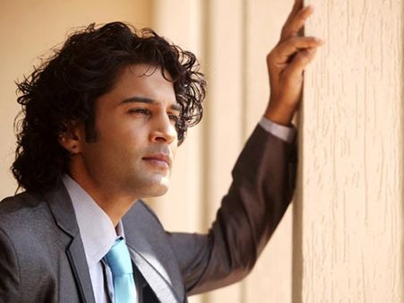 Video: OMG राजीव खंडेलवाल को कृतिका ने मारा थप्पड़