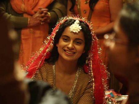 बॉलीवुड के बाद अब टॉलीवुड में देखिये क्या गुल खिलाती है क्वीन