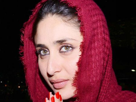 करीना कपूर रियल लाइफ की बेगम और परदे पर दुर्गा रानी