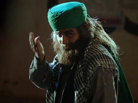 नरेंद्र मोदी के भेष में बॉबी जासूस का प्रमोशन, गुजरात में बवाल