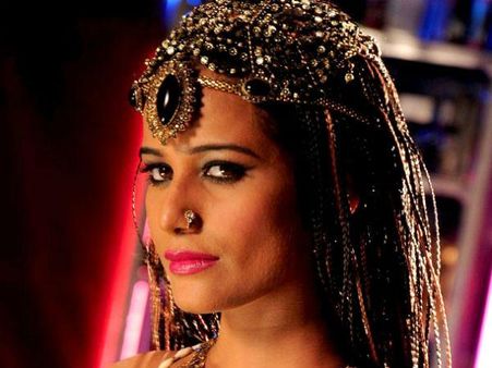 पढ़े: ट्विटर क्वीन पूनम पांडे पर बने नॉनवेज जोक्स