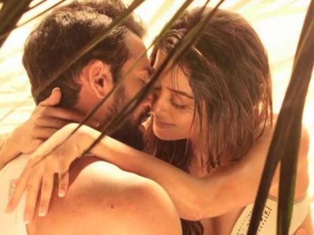 'हेट स्टोरी 2' देखोगे तो रेप करने का मन करेगा... बैन करो