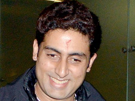 पर्दे पर युवी को महसूस करना चाहता हूं.. वो रीयल योद्दा हैं: अभिषेक बच्चन