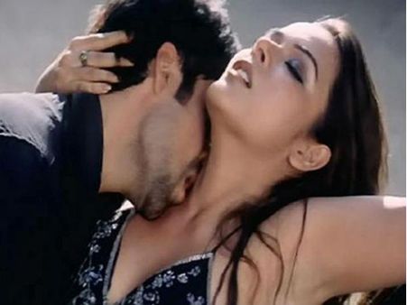 साफ-सुथरी फिल्मों के फ्रेम में अनफिट सीरयल किसर इमरान