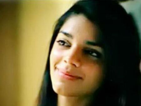 फवाद की प्रेमिका सनम भी कर रही हैं बॉलीवुड का इंतजार