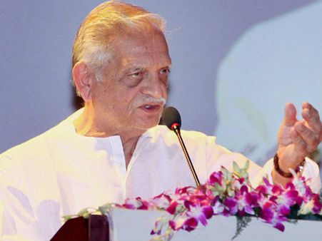 78 के गुलजार साहब आज भी जिगर से ही बीड़ी जलाते हैं...