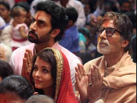 लालबाग के दरबार में पहुंचा बच्चन परिवार देखें तस्वीरें..