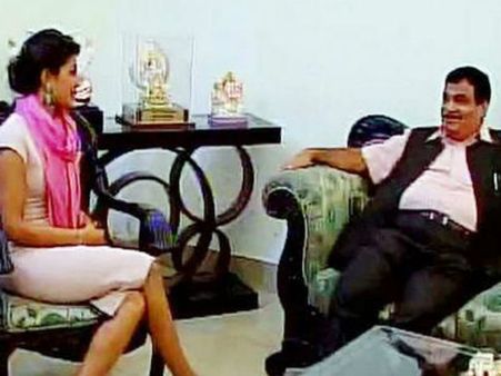 तो इसलिए प्रियंका मिली नितिन गडकरी से..