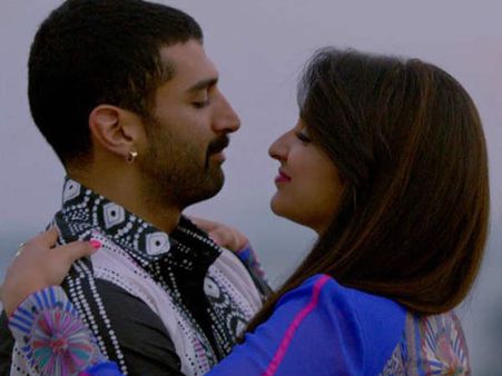 लजीज मगर थोड़ी ठंडी है दावत-ए-इश्क- फिल्म समीक्षा