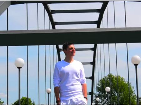 शाहरूख खान के इस फैन के साथ हंसो, जियो और मुस्कुराओ....