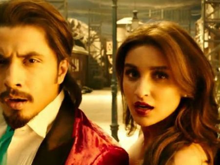 OMG:परिणिती के मोबाइल में रणवीर की बिना पैंट की तस्वीर