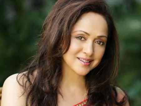 टिकट खिडकी पर असफल फिल्म 'ड्रीमगर्ल' से हेमा ने छुईं सफलता की बुलंदियां