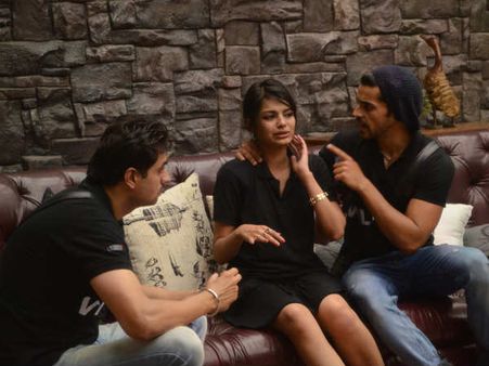 बिग बॉस 8 का 25वां दिन, हीरोज बने सोनाली के लिए विलेन