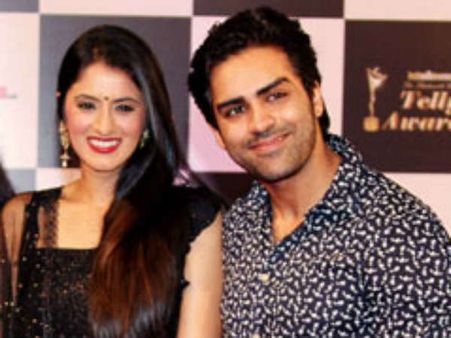 स्पिल्ट्ज़विला विनर मयंक से इश्क लड़ा रही हैं ये है मोहब्बतें की मिहिका