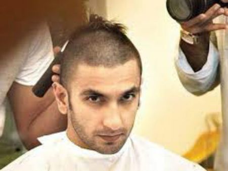 'मुंडन तो करवा लिया, अब बाल कहां से लाएं': रणवीर सिंह