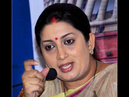 संसद से छुट्टी मिलते ही अभिषेक बच्चन की मां बनेंगी स्मृति ईरानी