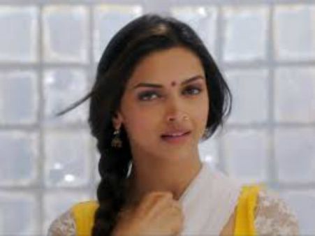 शाहरुख के बाद दीपिका भी कोलकाता की फैन!