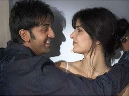 दो साल के लिए रणबीर कपूर हुए बुक, पर कैट के साथ नहीं!