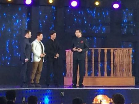 शाहरुख, सलमान और आमिर के तीखे सवालों से घिरे रजत शर्मा!