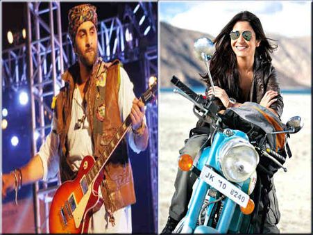 बाढ़ पीड़ितों के लिए बाम्बे वेल्वेट के सितारे करेंगे कपड़ों की नीलामी