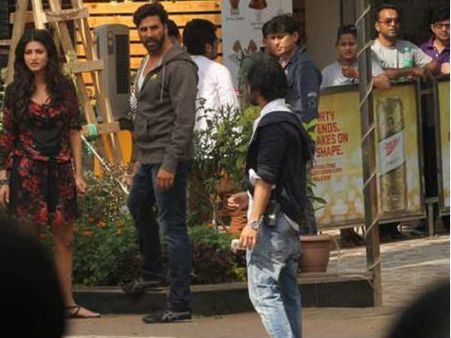 ये क्या! अक्षय कुमार ने अपने फैन को जड़ा तमाचा