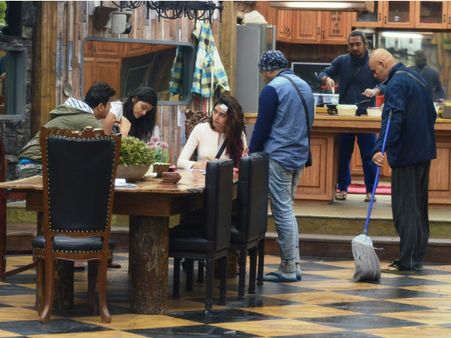 बिग बॉस 8- पार्टी तो बनती है बॉस!