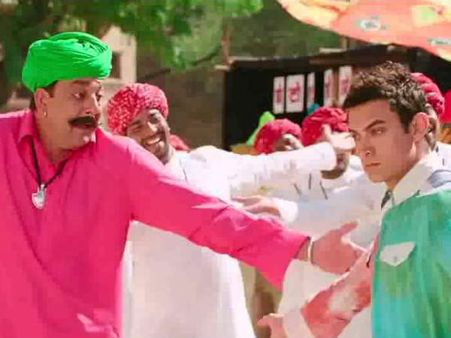 Pk Effect:संजय दत्त को बेल, अब देख पाएंगे अपनी फिल्म पीके!