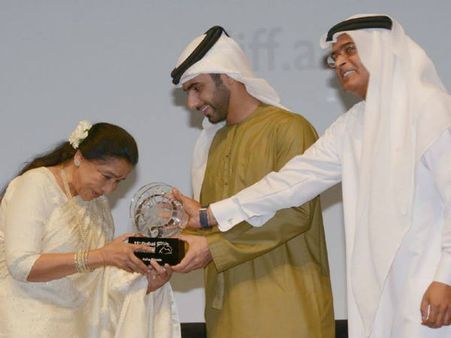 DIFF- आशा भोंसले को मिला लाइफटाइम अचीवमेंट अवॉर्ड