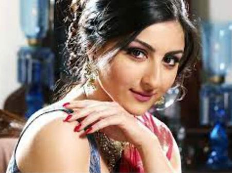 Oooo: आलिया से ज़्यादा 'INTELLIGENT' हैं ये एक्ट्रेस?