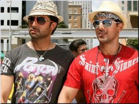'हेरा-फेरी 3' में दिखेगा अभिषेक-जॉन का 'दोस्ताना', अक्षय होंगे गायब!
