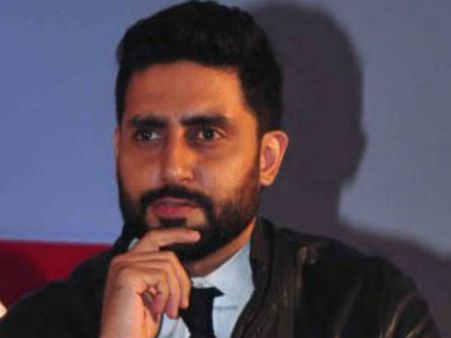 'तेवर' डायरेक्टर की अगली फिल्म में अभिषेक IN, अर्जुन OUT?