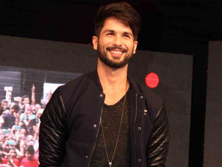 नहीं देखी pk पर हैदर से बेहतर ही होगा नंगा पुंगा दोस्त: शाहिद कपूर