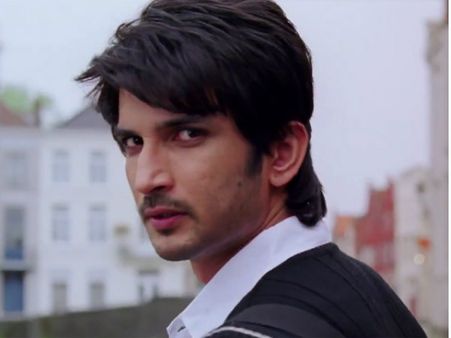 So Sweet: राजकुमार हिरानी ने सुशांत को दिया सरप्राइज गिफ्ट