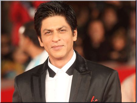 जीना यहां-मरना यहां....राज कपूर की याद में 'जोकर' बने शाहरूख