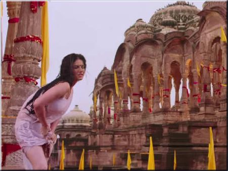 सनी लियोन का 'सत्यम शिवम सुंदरम' लुक..पब्लिसिटी स्टंट!