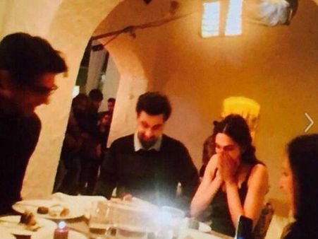 PICS: रणबीर ने कर ही दिया दीपिका को प्रपोज़........दोबारा!