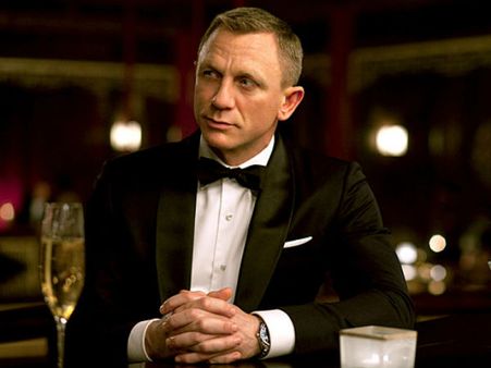 PIC: इंतजार खत्म..जेम्स बॉन्ड की फिल्म 'स्पेक्टर' का पोस्टर रिलीज