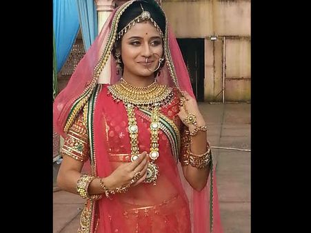 Jodha Akbar effect- जोधा की हिंदी से परेशान हैं उनके पति