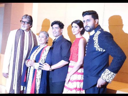 Pictures बेटियों संग रैंप पर उतरे अमिताभ, शत्रुघ्न और अनिल कपूर
