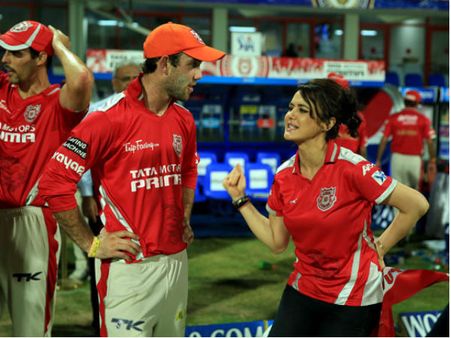 IPL 8, 2015- प्रीती जिंटा और शाहरुख आईपीएल के विवादित सेलिब्रिटी