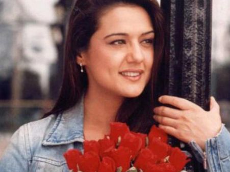 Sshh: प्रीती ज़िंटा को 'कुछ तो हुआ है'...पर किससे?