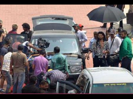 PICS: 'उड़ता पंजाब' के सेट पर दिखा शाहिद कपूर का धमाकेदार लुक