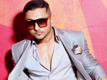 Video हनी सिंह गे हैं सुनकर क्या थे फैंस के रिएक्शन