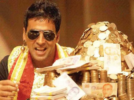 FACT: ना शाहरूख, ना आमिर, अक्षय कुमार बचाते हैं बॉलीवुड की इज़्जत!