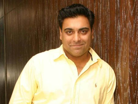 Tv के साथ साथ फिल्मों से भी अच्छे पैसे कमाते हैं ये एक्टर!